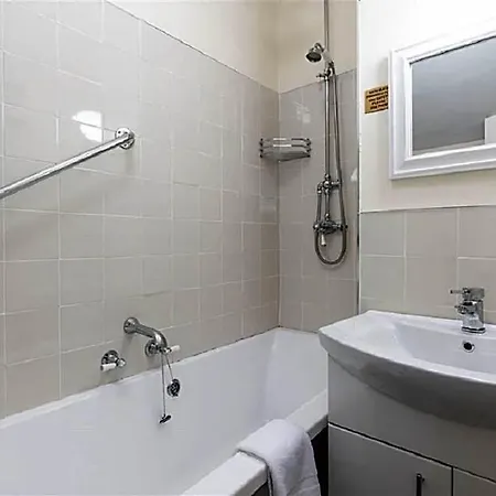 Abbeyglen Castle Hotell 4*