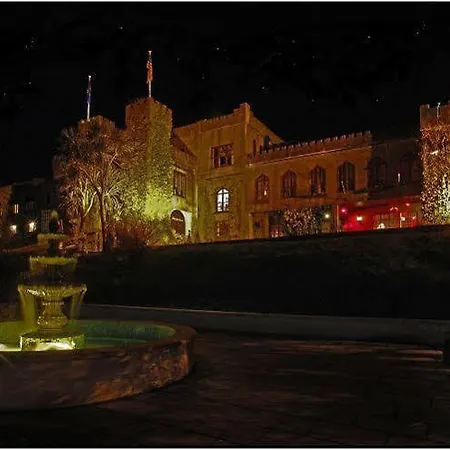 Abbeyglen Castle מלון 4*