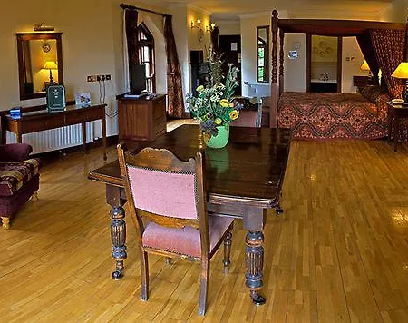 Abbeyglen Castle 4* קליפדן
